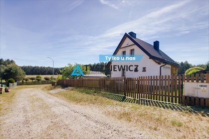 Urokliwy dom na Kaszubach z dużą działką i garażem dom Rotembark