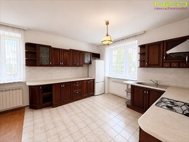 Zapraszam do obejrzenia domu 200 m² z garażem i dodatkowymi budynkami dom Częstochowa, Grabówka