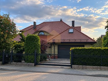 Przestronny dom 244 m² z garażem w Lutyni - polecam dom Lutynia