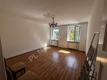 Przestronne 2-pokojowe mieszkanie 47 m² w ceglanej kamienicy mieszkanie Piastów