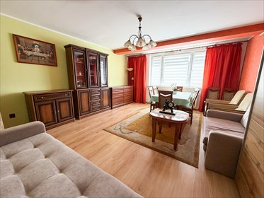 Sprzedam przestronne 3-pokojowe mieszkanie 78 m² z garażem w Kusicach mieszkanie Kusice, Kusice