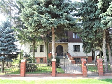 dom na sprzedaż 570m2 dom Strzelin