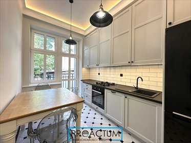 Sprzedam przestronne 107,5 m² apartament w Toruniu z balkonem i piwnicą mieszkanie Toruń, Adama Mickiewicza