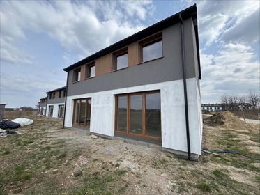 Nowoczesny dom 82,92 m2 z ogrzewaniem podłogowym i tarasem dom Zaczernie