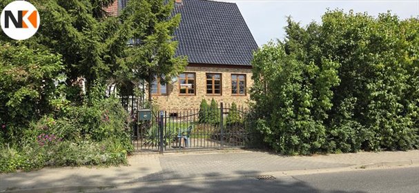Urokliwy dom z cegły z dużą działką i garażem dom Gogolewo, Gogolewo