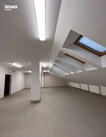 Duży lokal 700 m² na magazyn lub usługi w centrum Wisły lokal użytkowy Wisła, 1 Maja