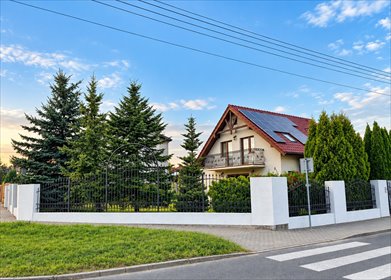 dom na sprzedaż 162m2 dom Brzeziny, Nie