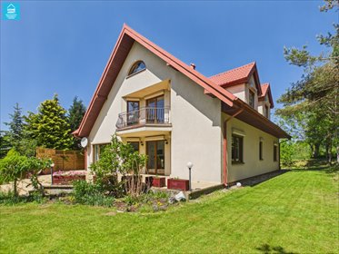 Przestronny dom z ogrodem, garażem i 5 pokojami dom Leśniewo, Południowa