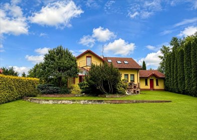 Na sprzedaż przestronny dom 220 m² w Chybach z ogrodem 800 m² dom Chyby, Jesionowa