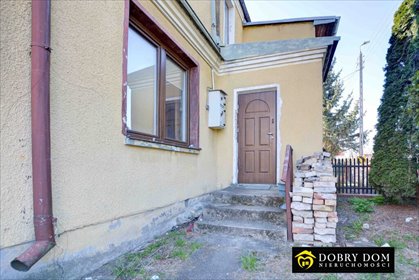 Dom do remontu z dużym potencjałem i garażami dom Łapy