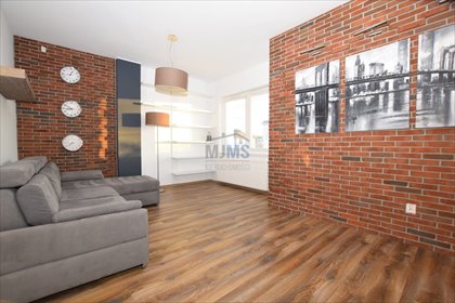 Na wynajem komfortowe 2-pokojowe mieszkanie 56 m² z balkonem, garażem i komórką mieszkanie Rumia, Marynarska