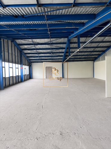 Magazyn 500 m2 z dużymi oknami i windą w Kobyłce magazyn Kobyłka