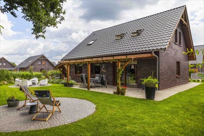 Nowoczesny dom z ogrzewaniem podłogowym i garażami dom Brzezinka Średzka