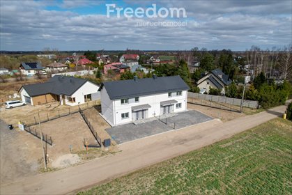 Polecam bezczynszowe 3-pokojowe mieszkanie z ogródkiem 153 m² w Pszczółkach mieszkanie Pszczółki