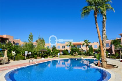 Polecam apartament 105,93 m² z basenami i prywatnym klubem mieszkanie Pafos