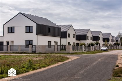 dom na sprzedaż 208m2 dom Walendów