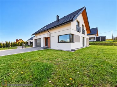 Na sprzedaż przestronny dom 204 m² w Przybysławicach dom Przybysławice