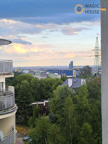 Przestronne 94 m² z 5 pokojami, 2 balkony i piwnica mieszkanie Gdynia, Jantarowa