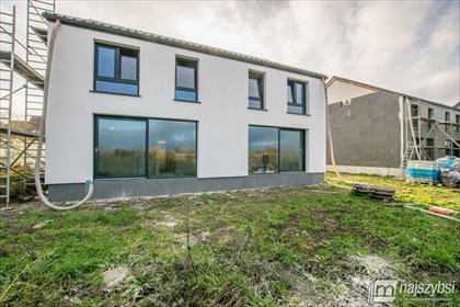 Dom bliźniak 105 m2 z garażem i ogrzewaniem pompa ciepła dom Pucice