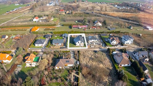 Zapraszam do obejrzenia domu 155 m² w Ulim z garażem i kominkiem dom Ulim