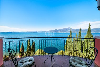 Ekskluzywne mieszkanie z panoramicznym widokiem na jezioro Garda mieszkanie Torri del Benaco