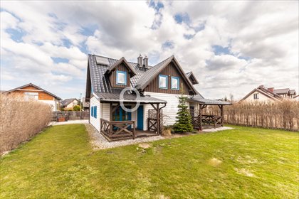 Inwestycyjny dom z dwoma niezależnymi apartamentami dom Mosty, Deszczowa