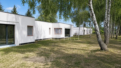 Na sprzedaż luksusowe bliźniaki z smart home i panelami fotowoltaicznymi dom Żabia Wola