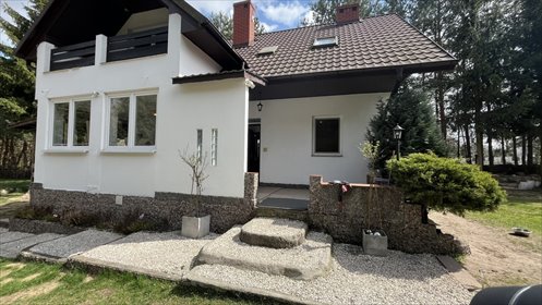 Do sprzedania przestronny dom 100 m² z dużą działką 10 000 m², stawem i dostępem do rzeki dom Barycz Stara