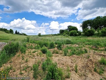 Działka budowlana 760 m² w spokojnej okolicy, media w zasięgu działka Dojazdów
