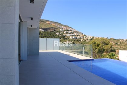 Przestronna willa z basenem, 3 sypialnie, ogród i tarasy dom Alicante