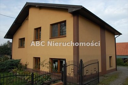 Funkcjonalny dom 205 m2 z ogrodem i strychem w Grabownie dom Grabówno