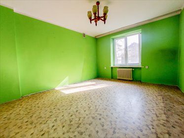 Przestronne 2 pokoje z dużą piwnicą i możliwością 3, wysokie parter mieszkanie Kraków, Nowa Huta, os. Na Skarpie
