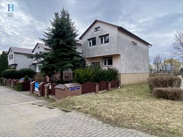 Dom z potencjałem i niezależnym wejściem w centrum Sieradza dom Sieradz, Ogrodowa