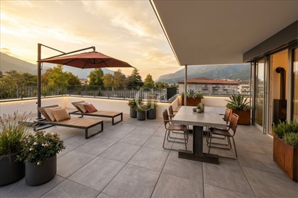 Penthouse 127 m² z widokami na góry w Trydencie. mieszkanie Trento