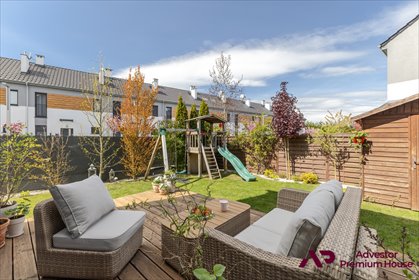 Skrajny segment z ogrodem, tarasem i poddaszem 95 m² dom Zalasewo, Planetarna