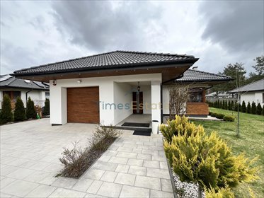 Przestronny dom z ogrodem, garażem i poddaszem do aranżacji dom Skrzeszew, Szkolna