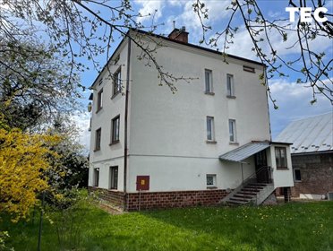 Dom 141 m² z 7 pokojami i garażem, do odświeżenia dom Stara Wieś