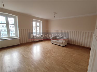 Na sprzedaż przestronne 3-pokojowe mieszkanie w centrum Chojnowa mieszkanie Chojnów