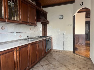 Zapraszam do przestronnego 3-pokojowego mieszkania z dębami i ogrzewaniem gazowym mieszkanie Częstochowa, Centrum, Jasnogórska