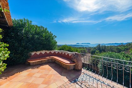 Ekskluzywny dom z panoramicznym widokiem na Cala di Volpe dom Arzachena