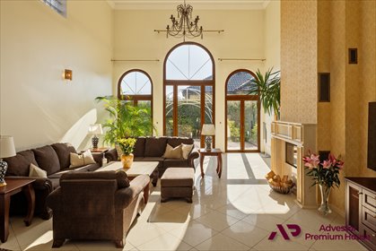 Wyjątkowy dom z charakterem, 306 m², prywatny ogród dom Lusówko