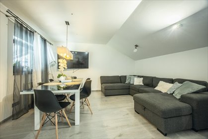 Przestronny dom 180 m² z garażami i dużą działką dom Biała, Zgierska