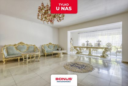 Dom z 3 niezależnymi mieszkaniami i dodatkowym budynkiem dom Łomianki, Stanisława Konarskiego