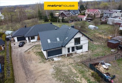 Nowoczesny dom 234 m² z dużym potencjałem aranżacyjnym dom Nowe Pieścirogi