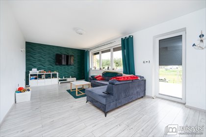 Dom 220m2 z panelami fotowoltaicznymi i garażem - polecam! dom Drawsko Pomorskie, Miasto