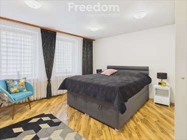 Zapraszam do obejrzenia domu 300 m² z ogrodem i garażem dom Wojkowice, Bartosza Głowackiego