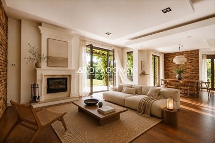Dom 310 m² z ogrodem 1211 m² w Łomiankach - komfort i funkcjonalność dom Łomianki