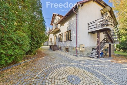 Polecam przestronny dom 396 m² z potencjałem inwestycyjnym dom Kalwaria Zebrzydowska