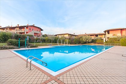 Przestronne 43 m² z panoramicznym solarium i widokiem. mieszkanie Manerba del Garda