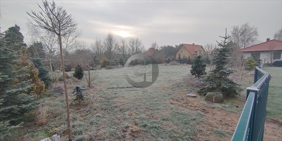 Działka 10 arów z widokiem na jezioro - spokojna okolica działka Karnin